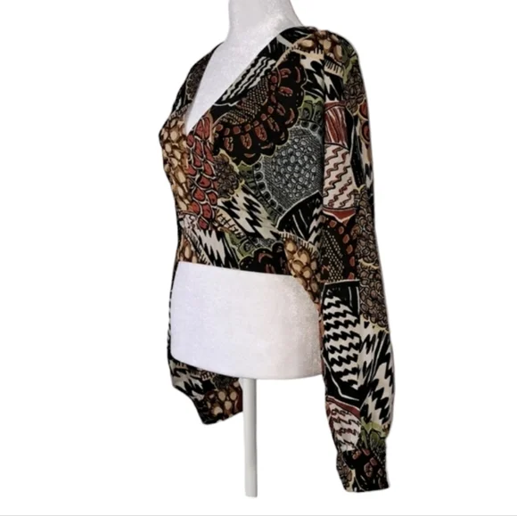 Truth NYC Crop Top for Women V-Neckline Bohemian Print Size Large - Picture 2 of 15